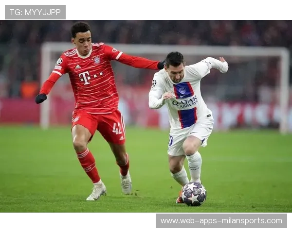 拜仁反复压迫形成优势，科曼边路不断制造混乱