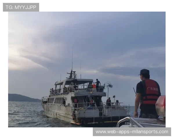 桨板冲浪教练发起“海上救援训练营”获媒体报道