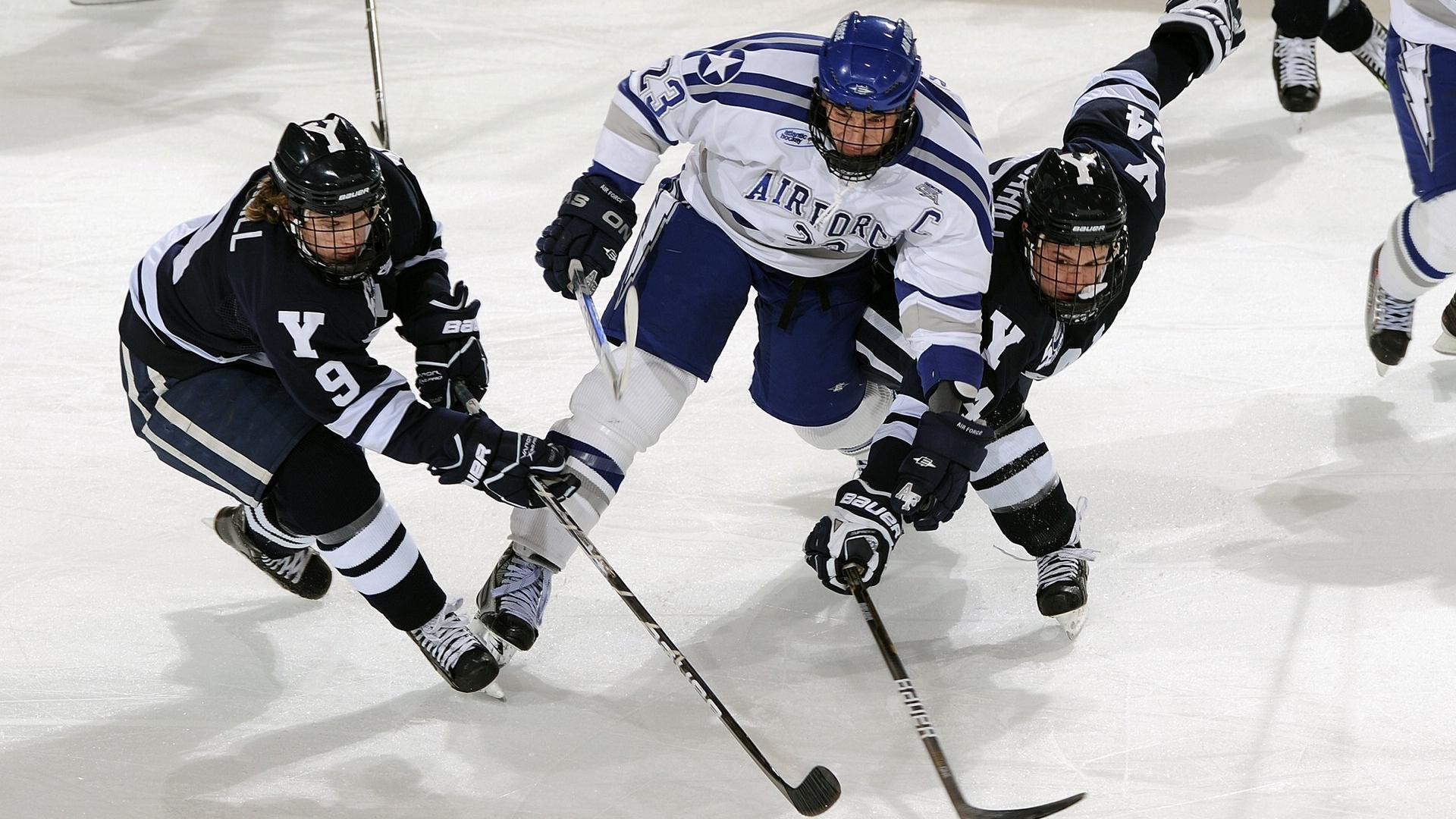 中国足球职业联赛裁判员技术培训成效显著，2021足球裁判员培训报名